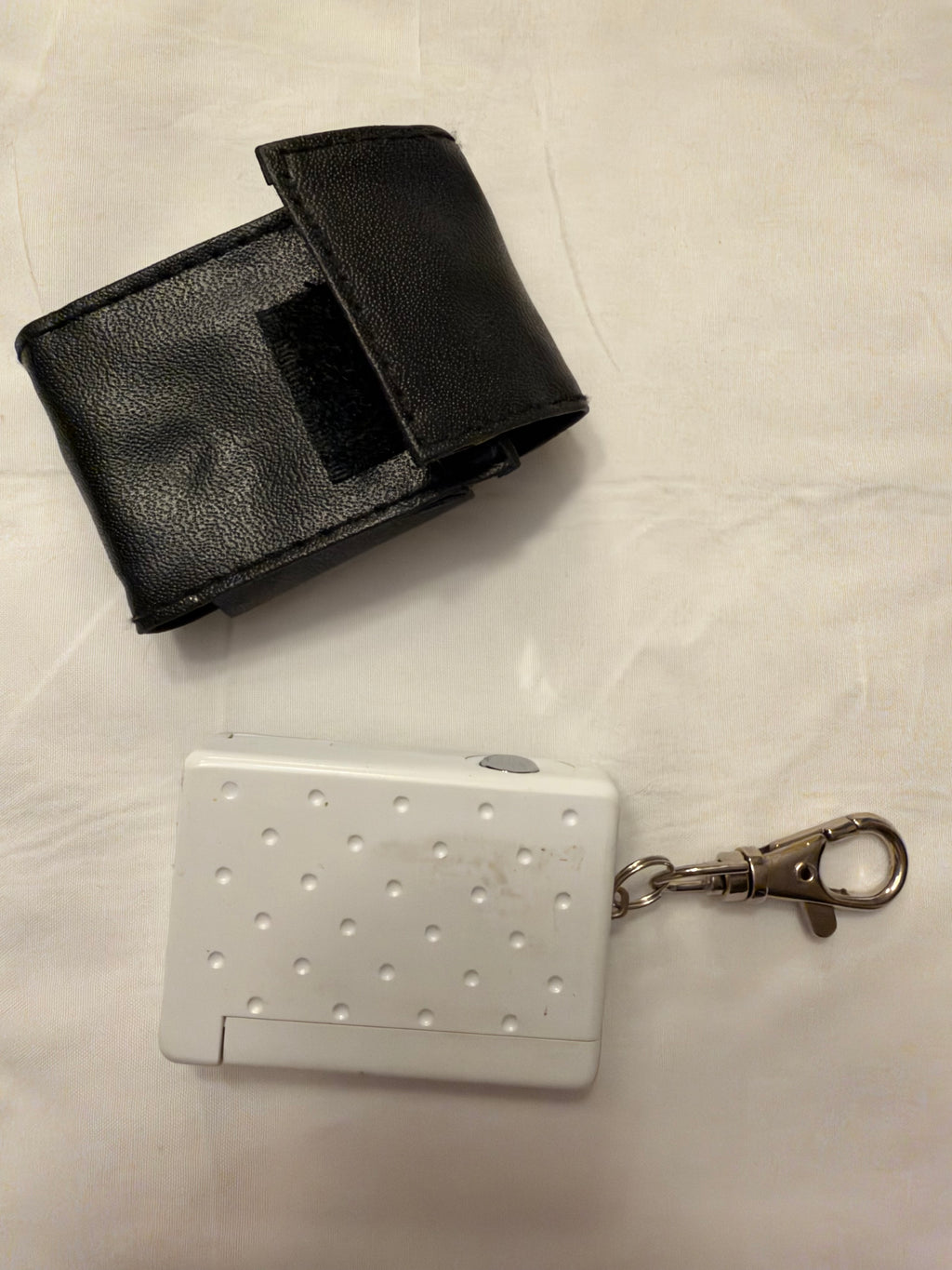INNOVAGE Mini Digital Keychain Camera with Case